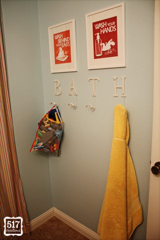 [guest%2520bath%2520hooks%2520and%2520art%255B4%255D.jpg]
