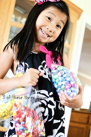 [Syd%2520with%2520candy%2520easter%25202012%255B5%255D.jpg]