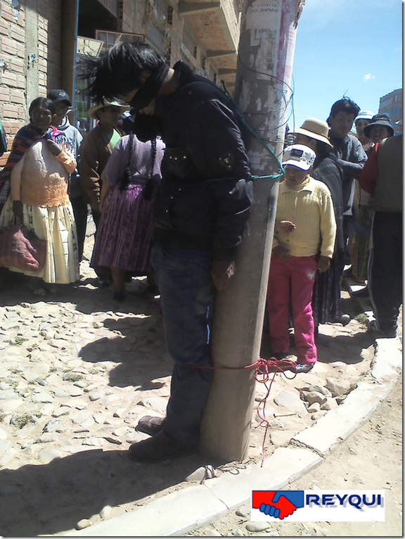 El Alto: ¿Por qué la gente prefiere linchar a los delincuentes? - Vivir en El Alto Linchamientos en El Alto, Bolivia