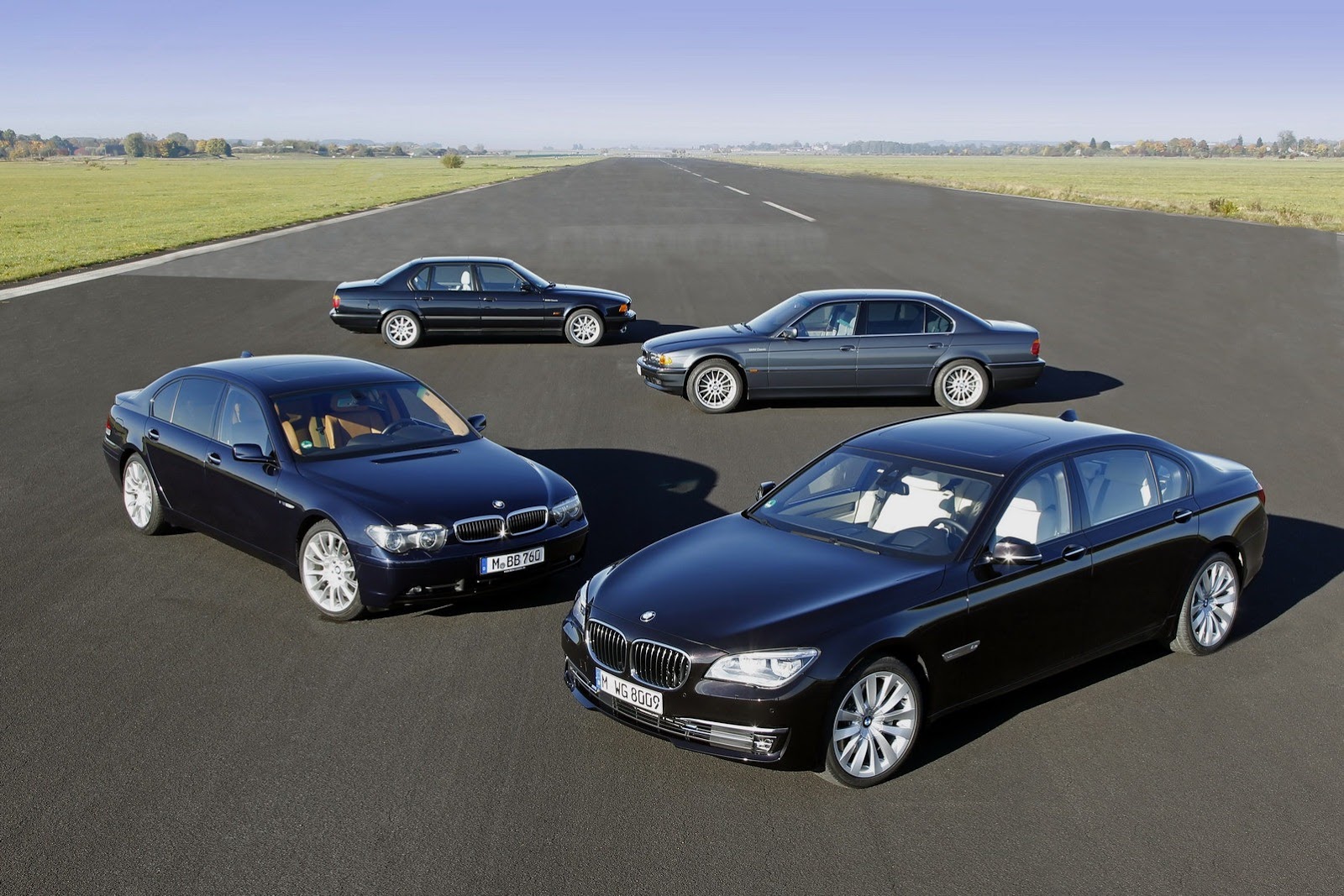 [BMW-V12-7-Series-45%255B2%255D.jpg]