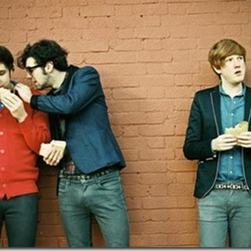 Two Door Cinema Club: Beacon (Albumkritik)