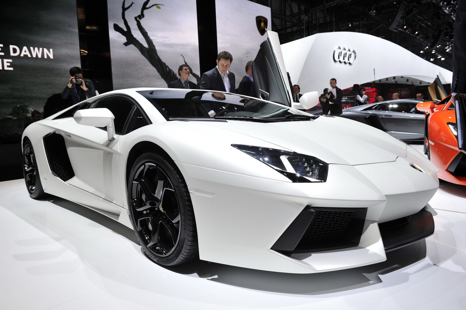 [Lamborghini-Aventador-LP700-4-14%255B2%255D.jpg]