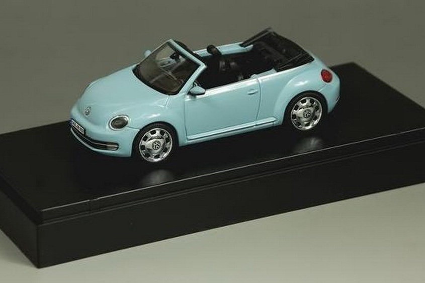 [2013-VW-Beetle-Cabriolet-42.jpg]