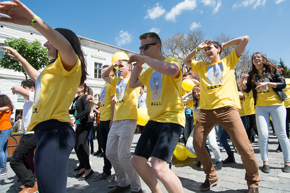 diaknapok_flashmob-13.JPG