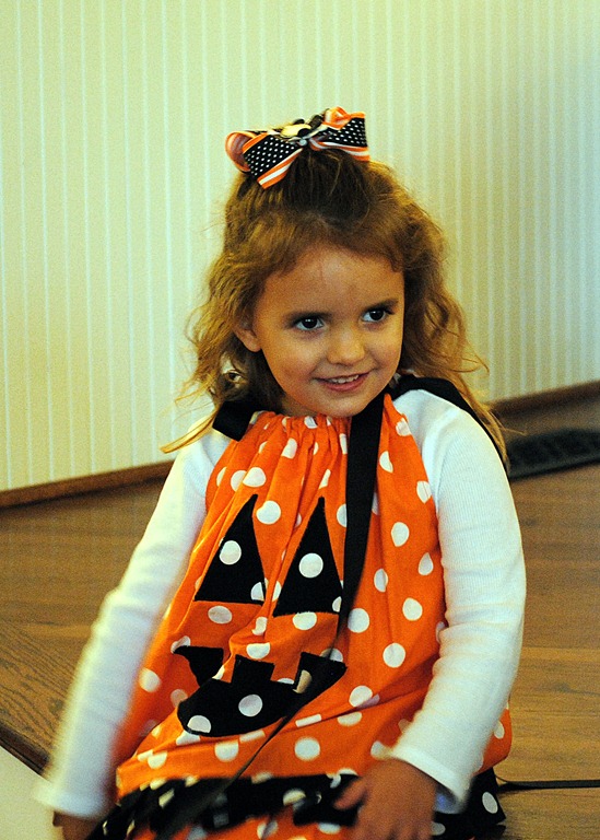 [Halloween%25202011%2520196%255B5%255D.jpg]