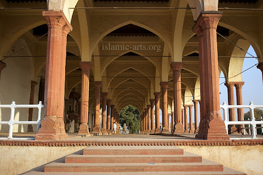 Diwan-e-Am in 2011 diwanam2.jpg