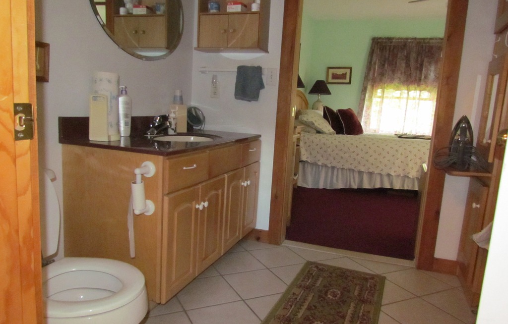 [Vanity%2520Before%255B4%255D.jpg]