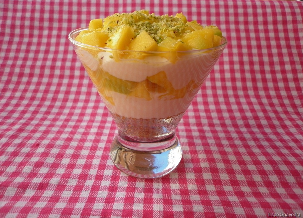 [tiramisu%2520mango%2520ppal%255B5%255D.jpg]