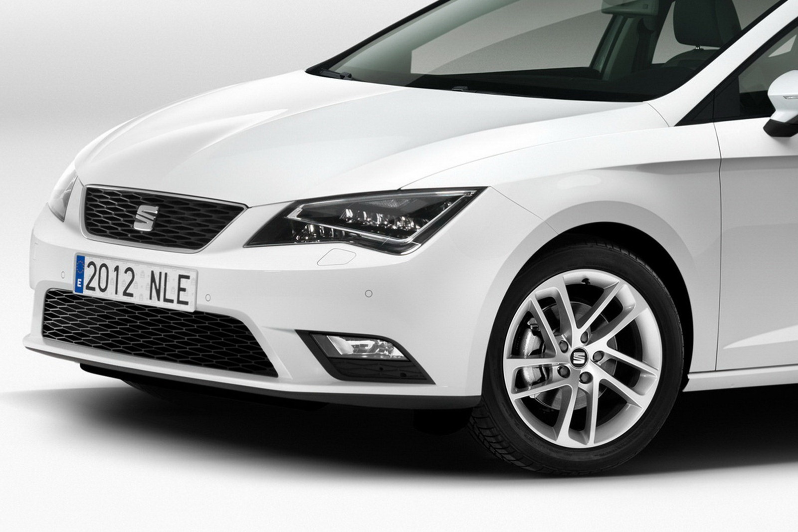 [2-13-Seat-Leon%253D-FR-15%255B2%255D.jpg]