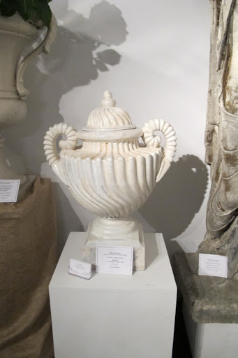 I am a sucker for an urn -- especially one this beautiful.