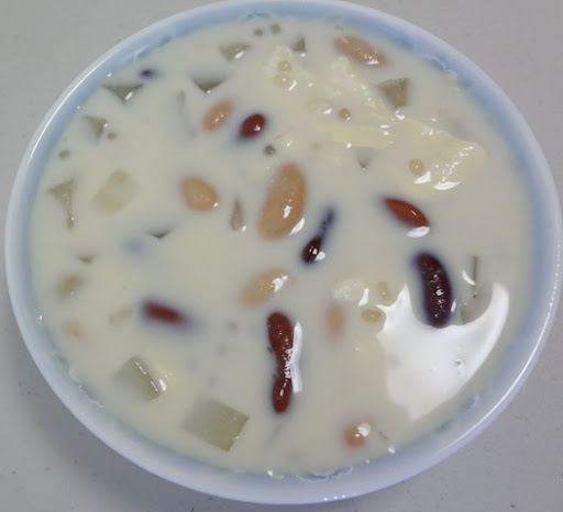 Chè Thái ẩm thực chay người áo lam