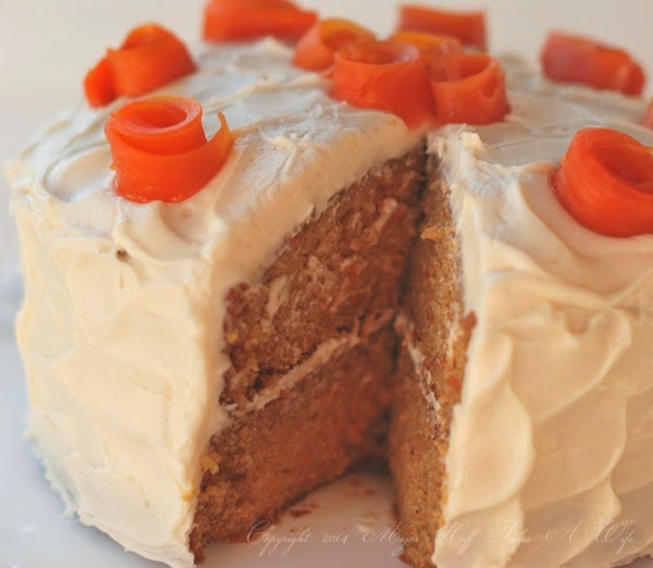 Carrot cake with rolled sugar carrot flowers.jpg Carrot cake with rolled sugar carrot flowers