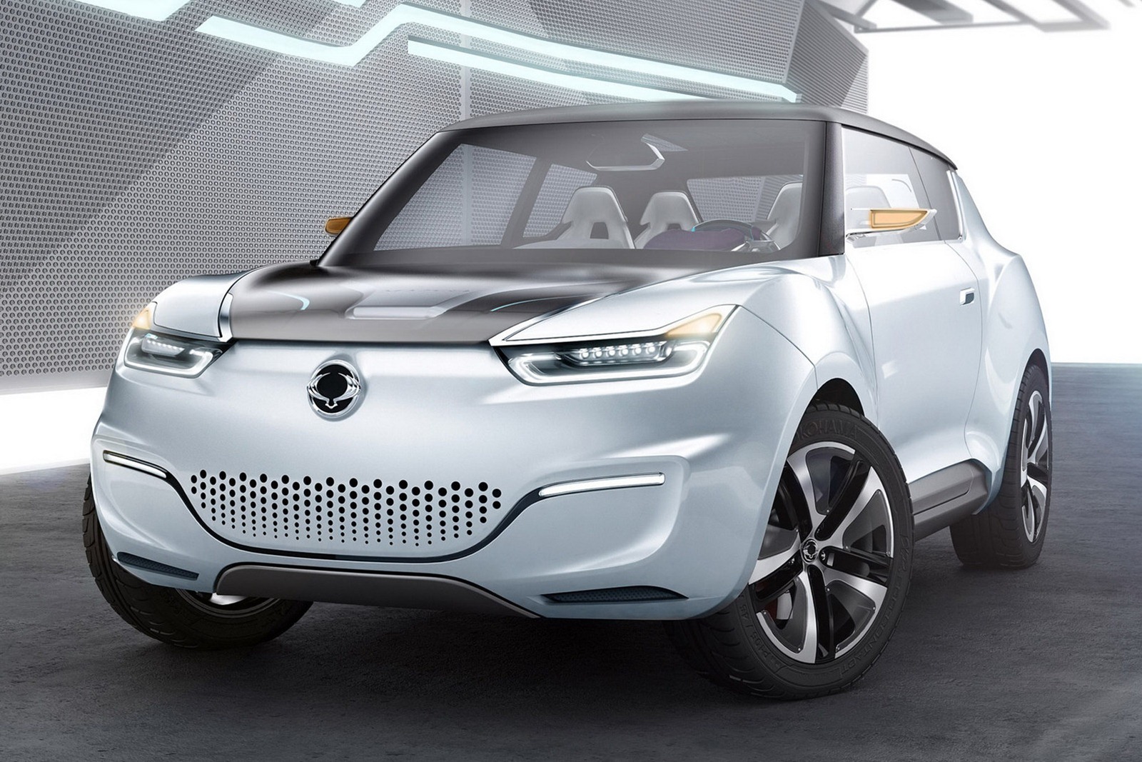 [SsangYong-e-XIV-6%255B2%255D.jpg]
