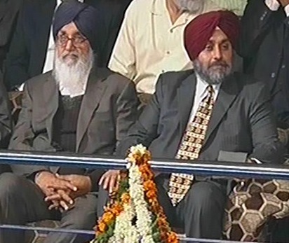 [world%2520kabaddi%2520cup%2520final%2520prakash%2520badal%2520and%2520prakash%2520badal%255B6%255D.jpg]