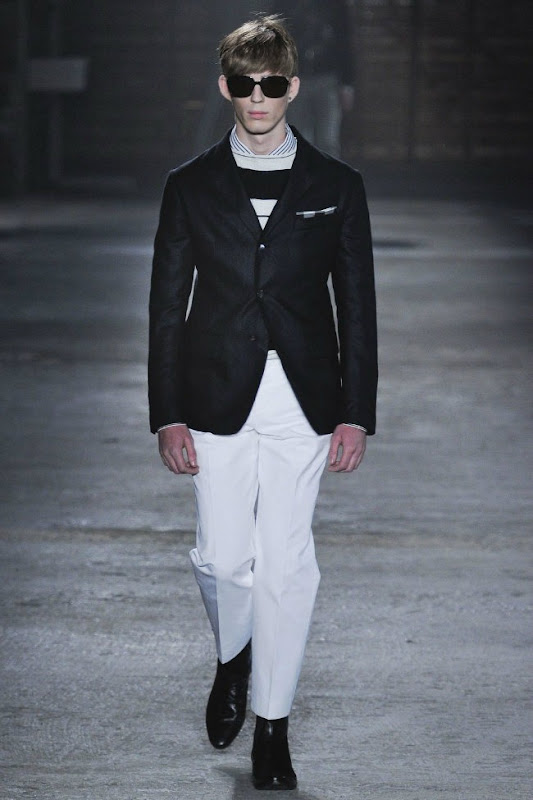 Milan Fashion Week Primavera 2012 - Alexander McQueen (32)