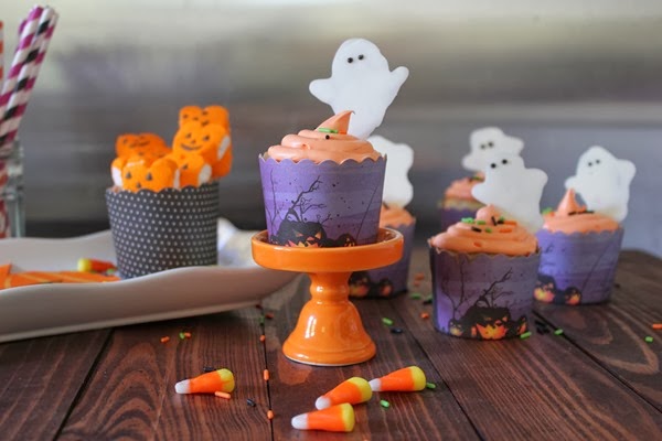 Last Minute Halloween Ghost Cupcake Toppers - Halloween Dessert Table