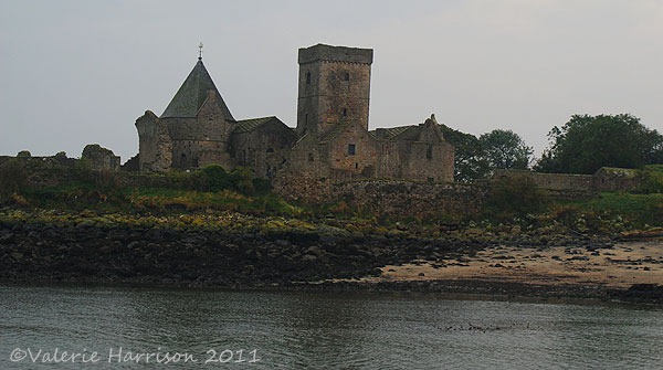 [13-Inchcolm%255B2%255D.jpg]