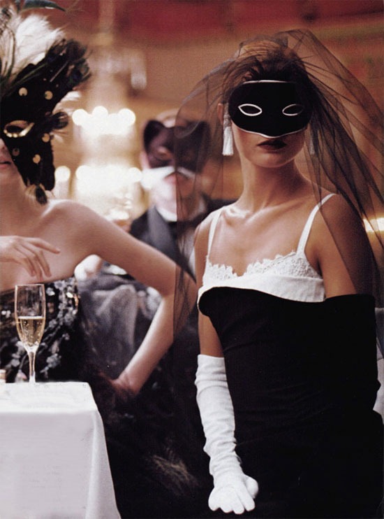 ball-editorial-vogue-us-december-1997-2
