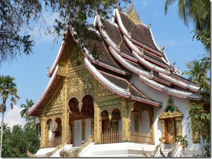 Buddhist_temple_at_Royal_Palace_in_Luang_Prabang