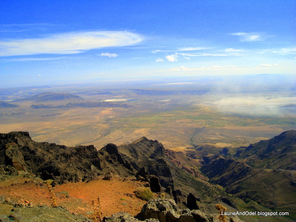 [From-the-top-of-Steens7.jpg]