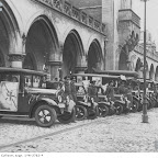 Tydzień Ligi Obrony Powietrznej i Przeciwgazowej w Krakowie 1936.jpg Tydzień Ligi Obrony Powietrznej i Przeciwgazowej w Krakowie 1936.jpg