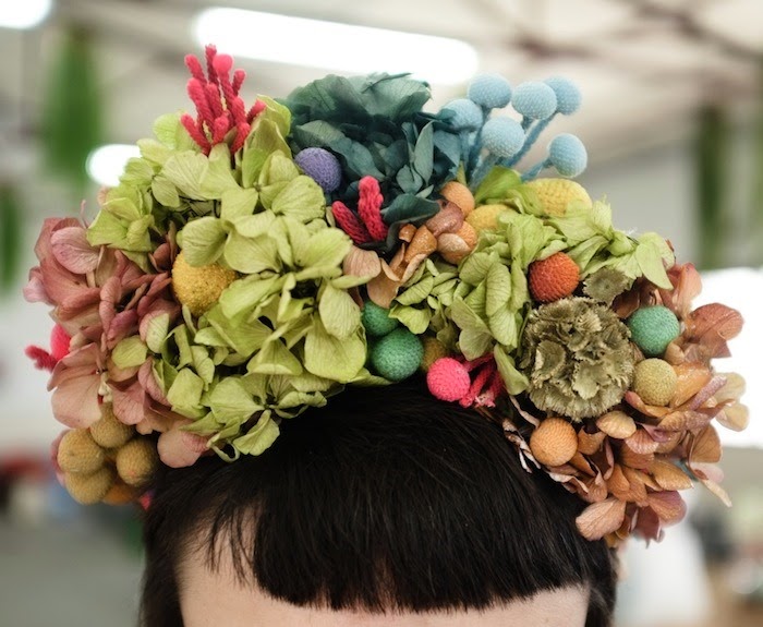 [hair-diadem2-1-flowers-by-bornay5.jpg]