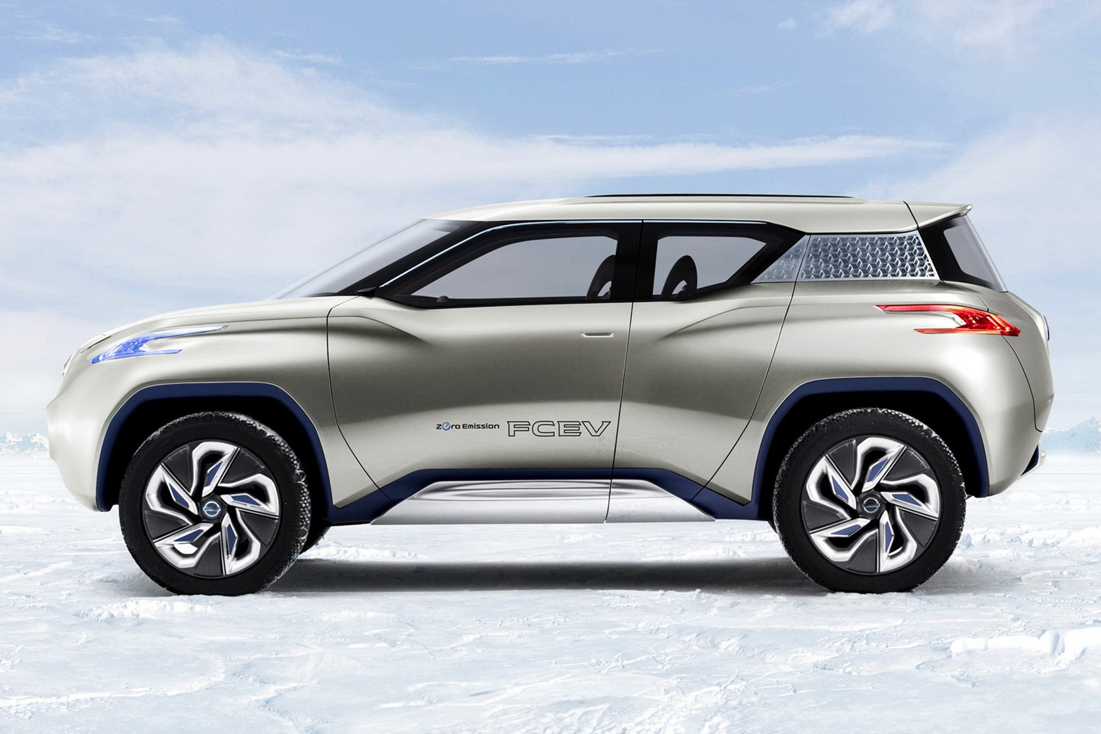 Nissan-TeRRA-4[2].jpg