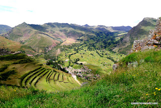 The valley below Pisaq.