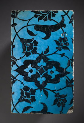 Tile | Origin: Syria, Damascus | Period: 16th century | Collection: Shinji Shumeikai Acquisition Fund (M.2001.85.4) | Type: Ceramic; Architectural element, Fritware, underglaze-painted, 4 1/4 x 7 x 7/8 in. (10.8 x 17.78 x 2.22 cm)