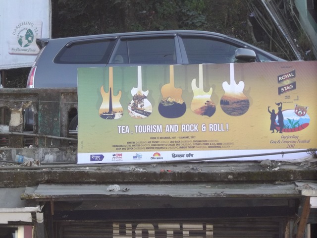 [DarjeelingRockt21.jpg]