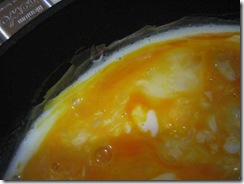 titanium-pan-cooking-eggs-2