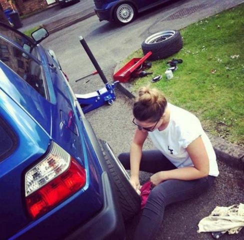 [cars-women-mechanic-4%255B2%255D.jpg]