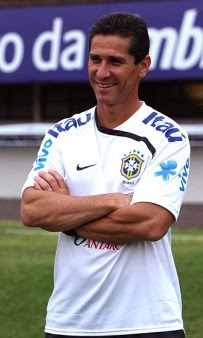 o auxiliar técnico Jorginho