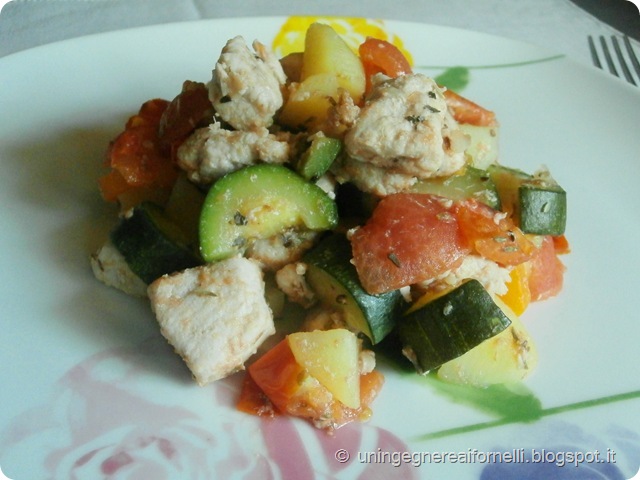 smeriglio pesce secondo verdure pomodorini zucchine patate carote timo origano economica veloce pesce spada ricetta anticrisi low cost smeriglio pesce secondo verdure pomodorini zucchine patate carote timo origano economica veloce pesce spada ricetta anticrisi low cost