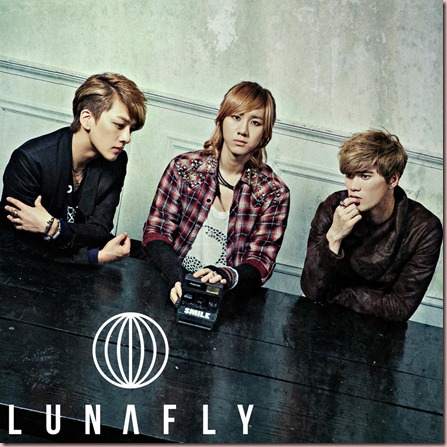 lunafly2