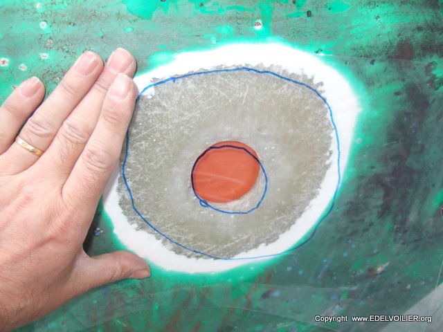 Sortie du WC marin qui va etre remplacé par un WC chimique