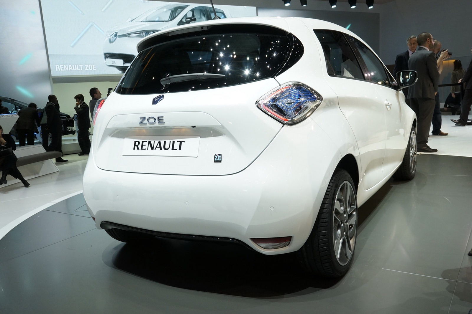 [Renault-ZOE-4%255B2%255D.jpg]