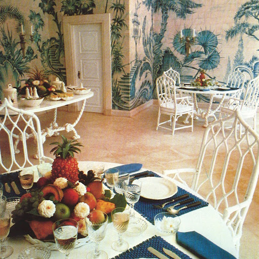 Traditional blue and white Portugese tiles cover the walls of the pool pavilion. And I adore the rope table. Traditional blue and white Portugese tiles cover the walls of the pool pavilion. And I adore the rope table.