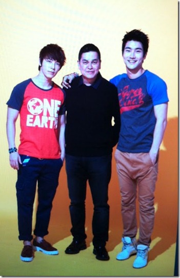 Siwon and Donghae with Bench Man himself, Ben Chan