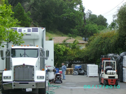 Bottling day at Zahtila Vineyards Bottling day at Zahtila Vineyards