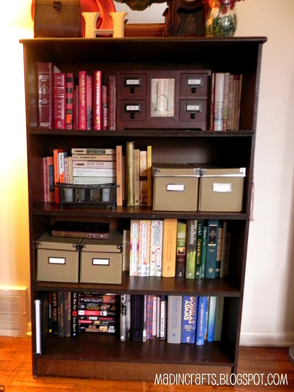 [bookshelf-without-scrapbook-paper5.jpg]