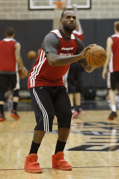 LeBron James Practices in the “Red October” Nike Air Yeezy 2