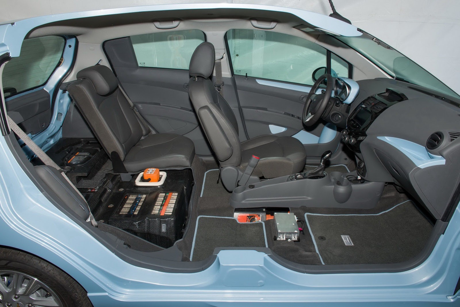 [2014-Chevrolet-Spark-EV-2%255B2%255D.jpg]