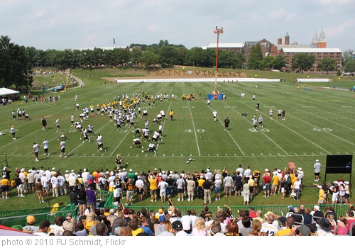 'Steeler Training Camp 2010' photo (c) 2010, RJ Schmidt - license: http://creativecommons.org/licenses/by-nd/2.0/