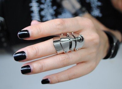 [emo-punk-rock-nana-silver-35mm-long-armor-rings_190360442105%255B3%255D.jpg]