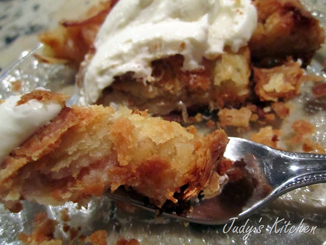 [apple%2520frangipane%2520galette%255B11%255D.jpg]