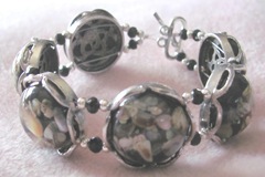 black silver dicohric shell bracelet2 black silver dicohric shell bracelet2