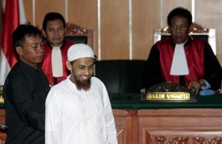 AP_Indonesia_Terror_Trial_02_13_2012_480