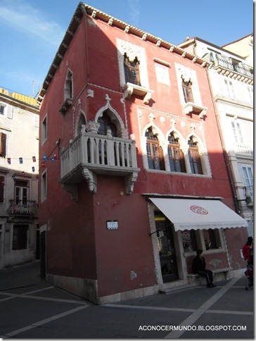 26-Pirán-Plaza Tartini-Casa Veneciana-P4250151
