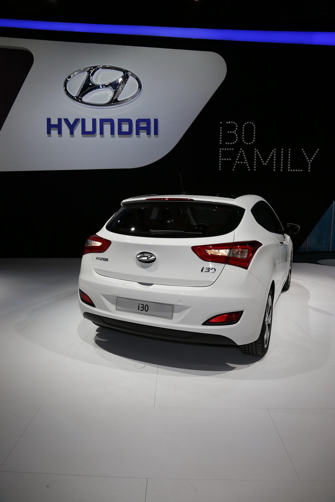2013-Hyundai-i30-14%255B2%255D.jpg